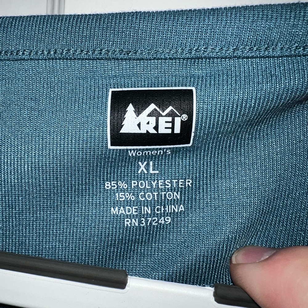 REI VNeck heathered teal athletic shirt - Picture 2 of 6